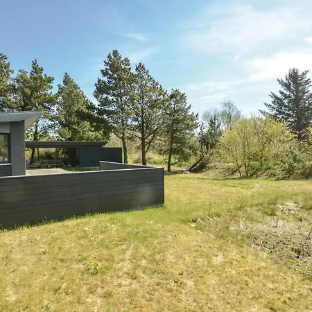 Three-bedroom Holiday In Hurup Thy